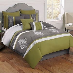 Montclair 8 piece bedding set